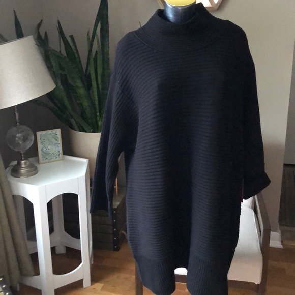 Vince Camuto Sweaters - Nwt Vince Camuto black sweater